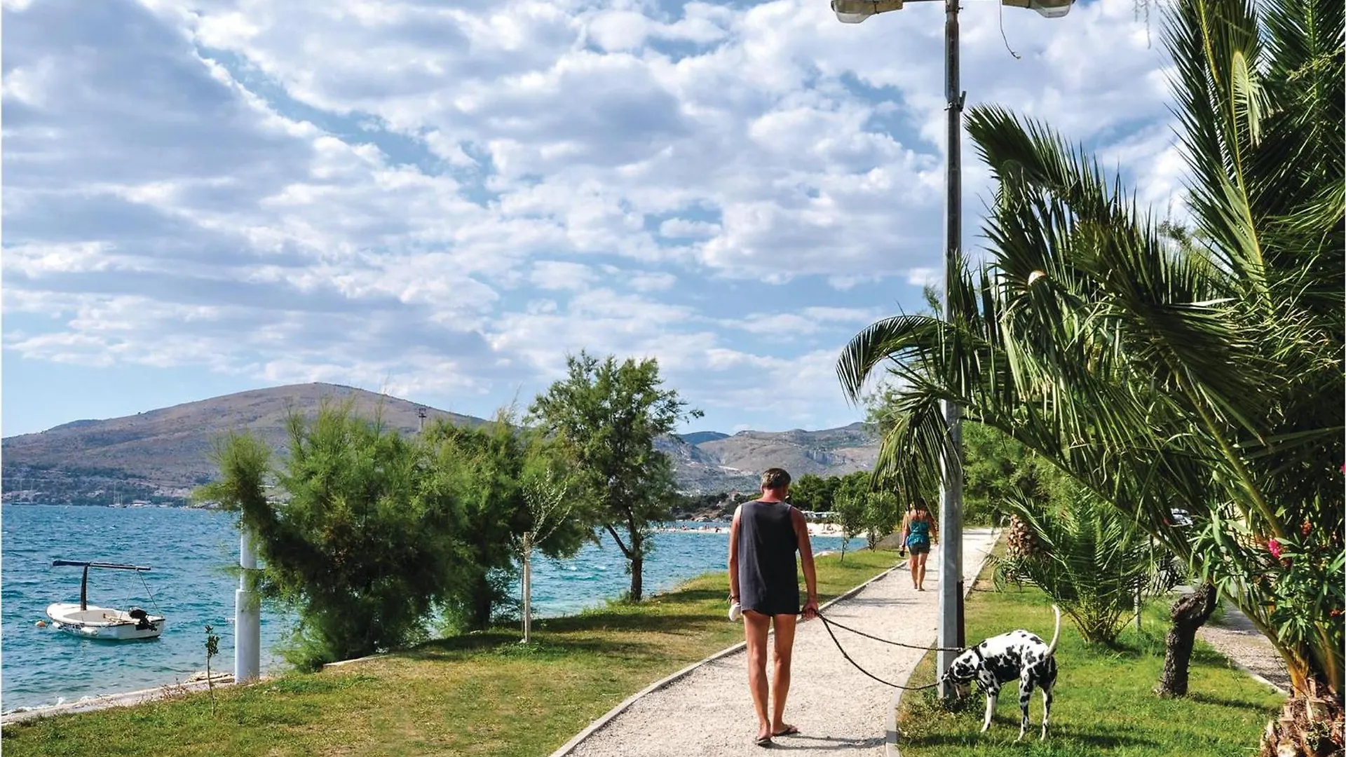 2 Bedroom Beautiful Apartment In Okrug Gornji Trogir