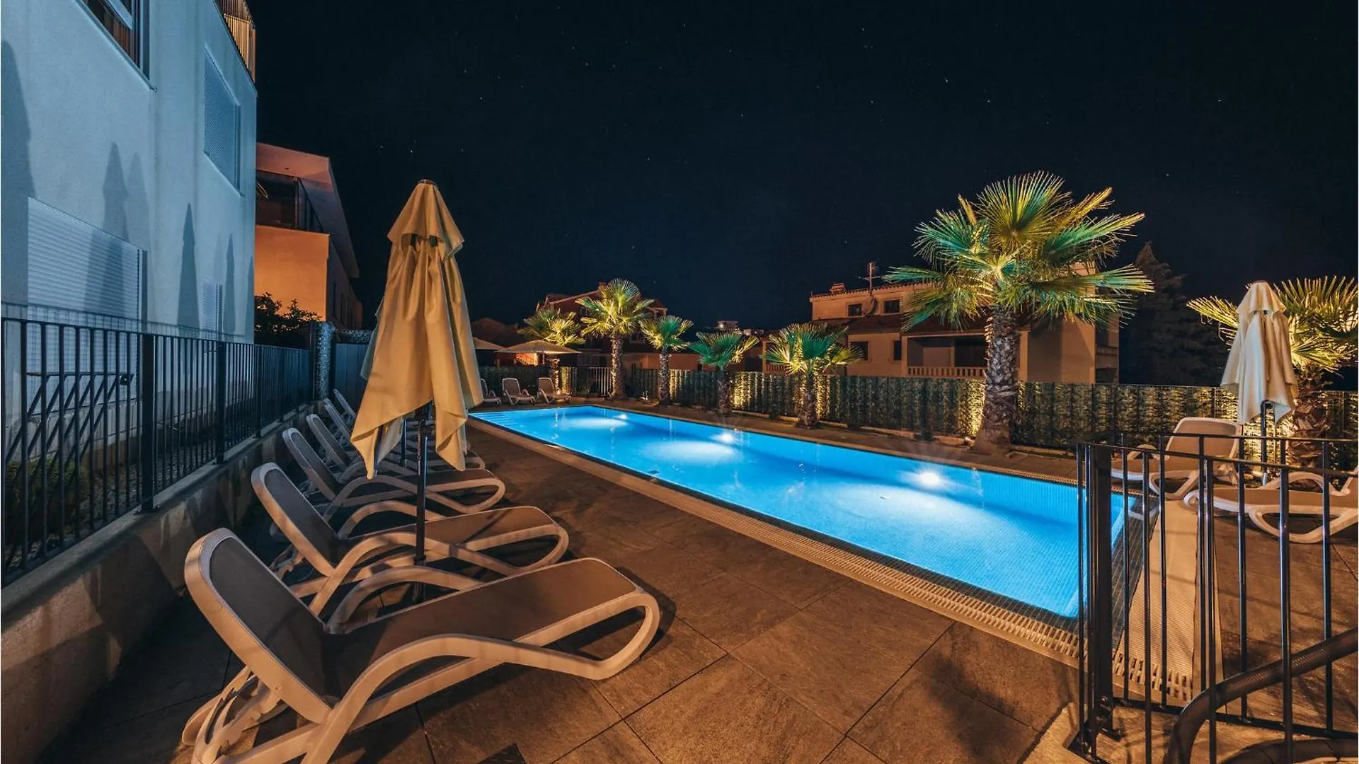 2 Bedroom Beautiful Apartment In Okrug Gornji Trogir Croatia